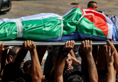 جماهير طولكرم تشييع جثمان الشهيد عايد أبو حرب