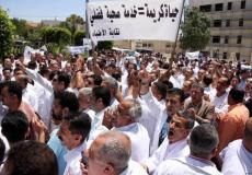 أطباء في الضفة