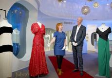 بهذه الأسعار الخيالية - بيع ثلاثة فساتين للأميرة ديانا