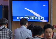 كوريا الشمالية تطلق "صاروخاً بالستياً غير محدّد"