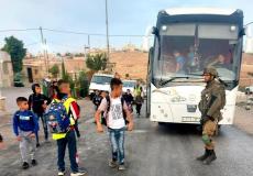 الاحتلال يعيق وصول المعلمين والطلبة إلى 27 مدرسة شرق يطا