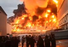 اندلاع حريق ضخم في مصنع رويال للمواد البلاستيكية في الخليل