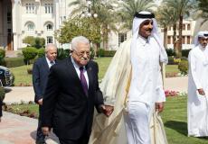 تفاصيل اجتماع الرئيس عباس مع أمير قطر في الدوحة