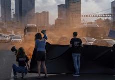 عائلات الأسرى الإسرائيليين: حكومتنا تخلت عن أبنائنا وتركتهم يموتون