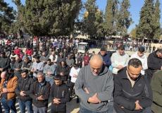آلاف المصلين يؤدون صلاة الجمعة في المسجد الأقصى