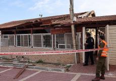 إصابة مبنى جراء رشقة صاروخية من غزة