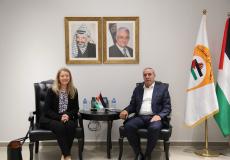 حسين الشيخ يلتقي مع القنصل البريطاني العام