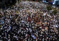 الآلاف يتظاهرون للمطالبة باستكمال اتفاق وقف إطلاق النار مع غزة