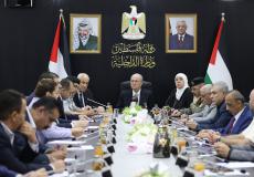 محمد مصطفى خلال الاجتماع