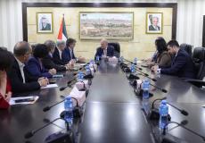 مصطفى يبحث مع " أنيرا" إدخال المساعدات إلى غزة