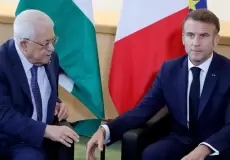 الرئيس عباس وماكرون