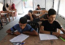 طلاب غزة يتعلمون في مساحات تعليمية