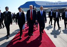 لحظة وصول ترامب إلى إسرائيل وفي استقباله نتنياهو