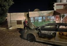 مستوطنون يحرقون مركبة في بيتين شرق رام الله