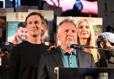 مظاهرة تل أبيب – مبعوثا ترامب يرحبان صفقة التبادل وهتافات ضد نتنياهو