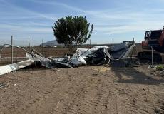 هدم منشأة زراعية في إكسال