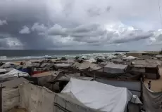 خيام النازحين على شاطئ بحر غزة - تعبيرية