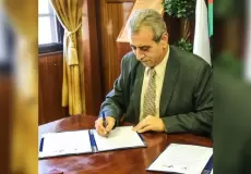 علي شعث يغادر الضفة إلى مصر عبر معبر الكرامة