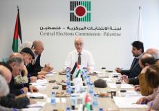 لجنة الانتخابات تجتمع مع الفصائل