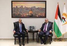 حسين الشيخ يستقبل السفير المصري لبحث التنسيق المشترك وإغاثة قطاع غزة