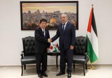 تفاصيل لقاء حسين الشيخ مع وزير خارجية اليابان في رام الله