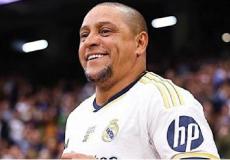 حقيقة وفاة روبرتو كارلوس نجم منتخب البرازيل الأسبق