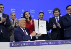 ترامب خلال التوقيع على ميثاق مجلس السلام