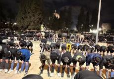 60 ألف مصلٍ يؤدون العشاء والتراويح في المسجد الأقصى