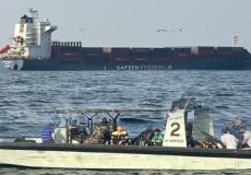 البحرية العُمانية تنقذ طاقم سفينة