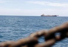 أضرار بسفينة حاويات إثر إصابتها بمقذوف قبالة الإمارات