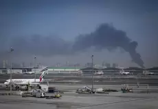 قصف مطار بالإمارات بصاروخ إيراني