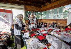 "بيت مال القدس" توزع كسوة العيد وتمنح هدايا للأطفال في قرى القدس