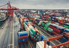 الجيش الإيراني يوجه إنذارا لسكان دولة الإمارات