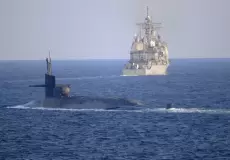 سفن في مضيق هرمز