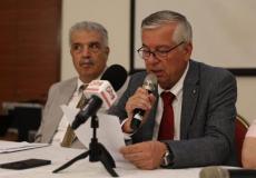 وزير الصناعة الفلسطيني عرفات عصفور