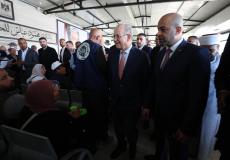 رئيس الوزراء الفلسطيني يتفقد أوضاع الحجاج