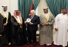 الرئيس عباس يستقبل وفد المؤسسة الملكية البحرينية للأعمال الإنسانية
