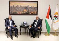 تفاصيل اجتماع حسين الشيخ مع السفير المصري لدى فلسطين
