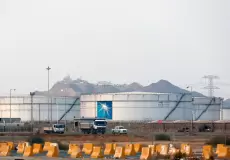 الحوثيون يعلنون استهداف أرامكو بالظهران ومصفاة الرياض ومطار الملك خالد