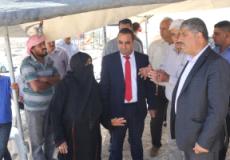 عساف خلال تفقده تجمعي أم الخير وزنوتا جنوب الخليل 