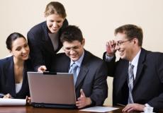 حل مشكلة الثرثارين بالعمل /  ارشيفية