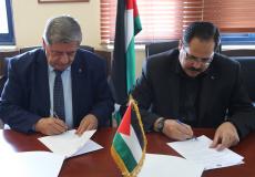 وزير التربية والتعليم صبري صيدم يعتمد تخصصين جديدين لجامعة الأقصى