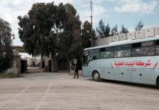 حافلة تقل مسافرين في معبر رفح