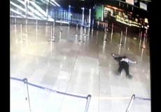 جثة المهاجم في مطار أورلي