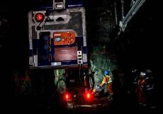 محاولة إنقاذ العمال في المنجم بكندا