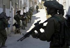 قوات الاحتلال تحاصر مدرسة