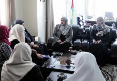 هيفاء الاغا مع أعضاء اللجنة الاستشارية