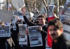 مؤيدون لصحيفة زمان التركية المعارضة