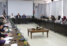 التربية وبيرزيت تبحثان تعزيز تطبيق لبنات التعلم في المدارس