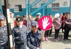 أريحا: يوم مروري للتعريف بمهام الشرطة في مدرسة بنات عمران